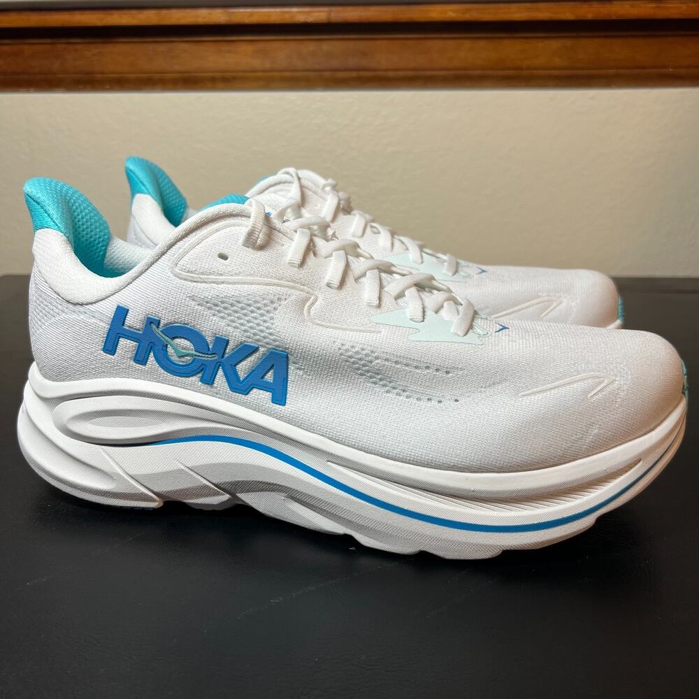 HOKA Clifton 10 Wide Sneakers Running Shoes Men's 11.5 2E White Skyward Blue NEW